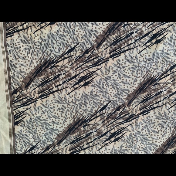 Silk Abstract Patterned Scarf - Picture 7 of 8